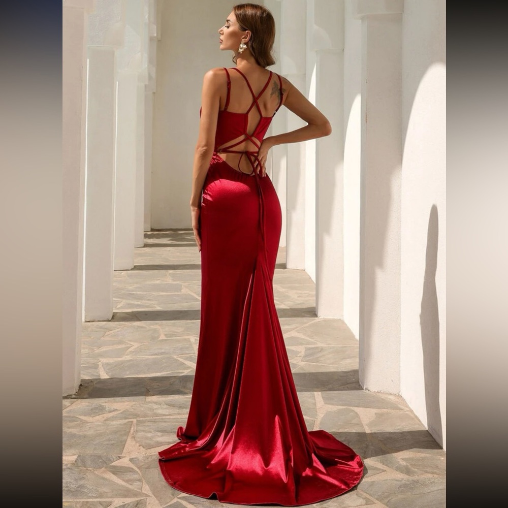 Lace Up Back Formal Dress 🥂